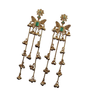 Pendientes Vintage de Borla con Mariposa Dorada y Piedra Verde – Joyería Larga Colgante Estilo Jhumka - Product Image 3