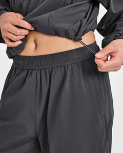 Chaqueta cortavientos casual personalizada para mujer con cremallera completa, cuello alto, hombros caídos, para correr, venta al por mayor, con dobladillo elástico - Product Image 6