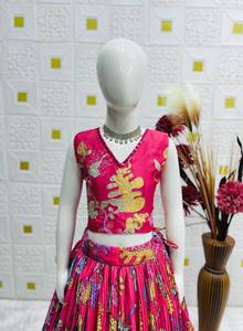 ชุดสาหรี่กะมีซสีแดงพิมพ์ลายแบบดั้งเดิมของ NiMa Creations สำหรับเด็กผู้หญิง ความยาวระดับเข่า ผ้าไหมแห้งเร็ว เหมาะสำหรับงานแต่งงาน สไตล์อินเดีย-ปากีสถาน แบบปกติ - Product Image 4