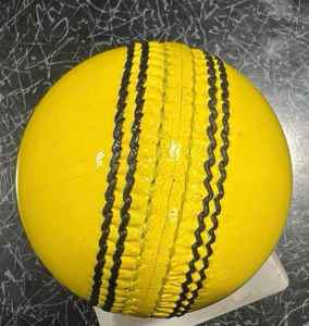 Pelota de Cricket Roja Personalizable de Calidad Superior RX Sports SK 991 - Ecológica, Duradera, Ligera, Tamaño Profesional - Product Image 6