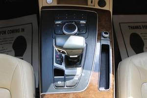 <span class=keywords><strong>Audi</strong></span> <span class=keywords><strong>Q5</strong></span> Premium 45 <span class=keywords><strong>TFSI</strong></span> 4x4 SUV 4 portes d'occasion fiable, modèle 2020 - Product Image 3