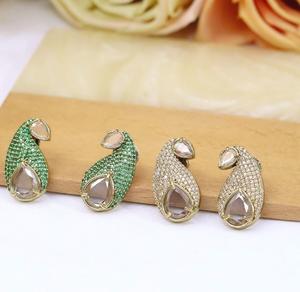 Elegantes Pendientes de Zirconia Chapados en Oro de Latón de Primera Calidad para Mujeres y Niñas, Ideales para Eventos Nocturnos y Fiestas - Product Image 2