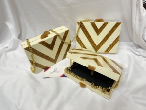 Nuevo Bolso de Mano de Resina Premium Hecho a Mano con Diseño de Mariposa, Obra Maestra de Artistas, Última Moda 2026, Accesorio de Diseñador, Joyería - Product Image 2