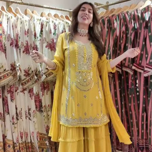 Ensemble Sharara en Faux Georgette de Créateur pour Femme – Broderie Lourde et Sequins 9MM pour Tenue de Fête avec Dupatta - Product Image 1