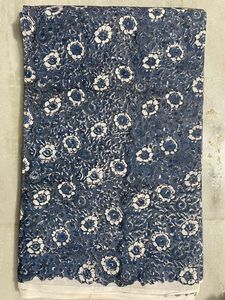 Tela de algodón estampada a mano, tela suave y transpirable para vestidos y textiles, proveedor de pedidos al por mayor con impresión personalizada. - Product Image 5