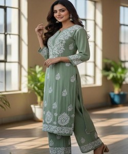 ชุดคุร์ตีปักลายผ้าฝ้ายสุดฮิต พร้อมกางเกงปาลาซโซ สวมใส่สบาย ราคาขายส่ง เสื้อผ้าชาติพันธุ์ สีเขียว - Product Image 3