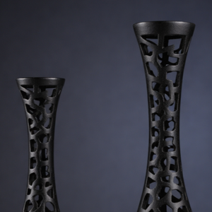Ensemble de vases à fleurs modernes en métal noir mat, pots à fleurs géométriques abstraits ajourés, décoration sculpturale de luxe pour la maison et le bureau - Product Image 4