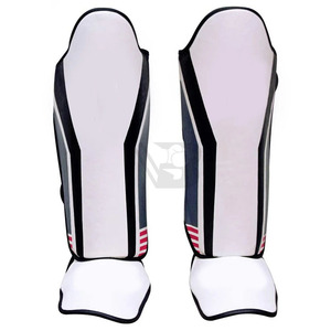 Protège-tibias en cuir professionnels sur mesure de haute qualité pour Muay Thai et Kickboxing, fabriqués en usine - Product Image 4