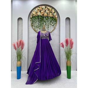 Party Wear XL Gown avec fil et séquence pour un look élégant - Product Image 2