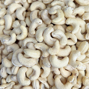 Nueces de Anacardo Kaju de Marca Privada SANTIGO, Nueces de Anacardo Kaju de Primera Calidad a Bajo Precio - Product Image 1