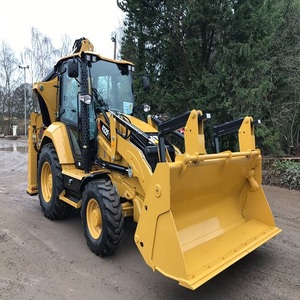 Chargeuse-pelleteuse Caterpillar robuste avec une forte force de creusement, une flèche hydraulique puissante, une benne de charge durable et un moteur diesel performant - Product Image 1