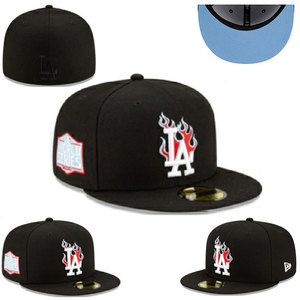 หมวกแก๊ปปักลาย Black LA แบบ Snapback ทรง Fitted ปีกแบน สไตล์สปอร์ต สตรีทแวร์ - Product Image 4