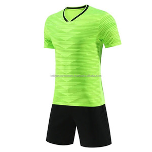 Maillot de football personnalisé unisexe à manches courtes en polyester respirant et léger - Product Image 6