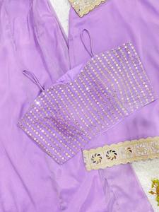 Conjunto de Salwar Kameez de Seda Rosa Bordado hasta el Suelo con Trabajo de Espejos Reales para Bodas y Reuniones Familiares - Product Image 4