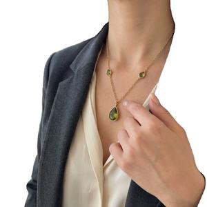 Collar de Oro de 18K con Esmeraldas en Cascada para Mujer, Elegante Cadena con Gemas Verdes en Forma de Lágrima, Joyería de Moda, Regalo - Product Image 3