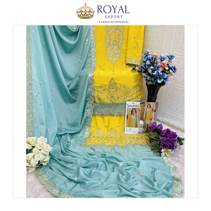 Nouvelle collection de vêtements ethniques de créateurs, magnifiques ensembles de costumes pakistanais en soie Chinnon avec broderies et perles. - Product Image 5
