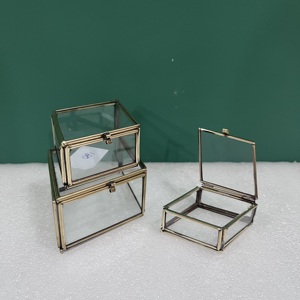 Juego de 3 Cajas de Joyería Pequeñas de Diseño Artesanal, Cajas Decorativas de Vidrio con Acabado en Latón, Modelo B631 ABC - Product Image 1