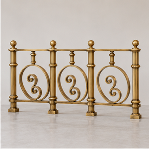 Barandilla Esférica con Remate Decorativo en Acabado Bronce Dorado para Hoteles de Lujo, Villas y Grandes Escaleras - Product Image 1
