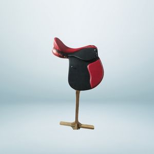 Sillín inglés de carreras duradero cómodo profesional con tachuela de montar de contacto cercano de árbol de plástico de cuero sintético - Product Image 1