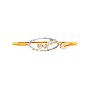 Bracelet jonc ouvert en or 18 carats avec diamants et perles |   Design ovale élégant avec halo - Product Image 1