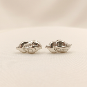 DIVYORO SLEEK LEAF ESSENCE EARRING - Product Image 3