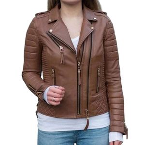 Présentant une veste en cuir ajustée, de style motard et à délavage foncé. - Product Image 3