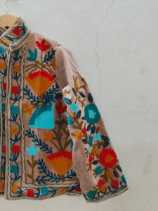 เสื้อแจ็คเก็ตกำมะหยี่ |   เสื้อแจ็คเก็ตอินเดียทำมือ |   เสื้อแจ็คเก็ตปักลายสำหรับผู้หญิง |   เสื้อแจ็คเก็ตสไตล์อินเดีย |   เสื้อแจ็คเก็ตปักลายตามสั่ง - Product Image 4