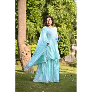 Ensemble de costume en mousseline de soie vert marine avec travail de broderie Gotta, confort apaisant, taille XS - Product Image 1