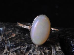 Anillo de Boda Clásico con Ópalo Sólido Australiano, Engaste de Bisel, Plata, Piedra de Nacimiento de Octubre, Talla 6.5 US, Joyería Hecha a Mano, Regalo para - Product Image 2