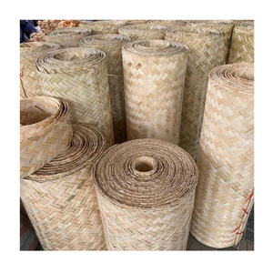 Vente en gros de panneaux en bambou naturel tissés à la main pour revêtement mural intérieur, design de plafond et décoration - Product Image 1