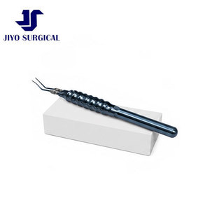 Pinzas de Capsulorrexis de Titanio D&K Calladine-Inamura de 4 1/2 Pulgadas con 45° de Inclinación °   Puntas Anguladas para Incisión del Túnel Escleral y Precisión - Product Image 1