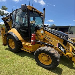 Pompe hydraulique pour chargeuse-pelleteuse Euro5 à moteur diesel, machine de construction à vendre, état d'origine, livraison rapide - Product Image 1