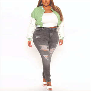 Chaqueta Varsity Corta para Mujer, Fabricada en Fábrica, con Forro de Lana para Invierno, Relleno de Algodón, Personalizable, Servicios OEM, Venta al Por Mayor, 2026 - Product Image 2