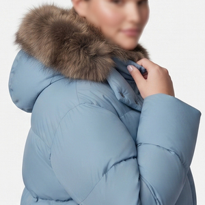 Abrigo Largo Acolchado para Mujer con Capucha con Ribete de Piel, Chaqueta de Invierno Cortavientos de Manga Larga, Gruesa, 100% Poliéster - Product Image 3