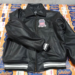 Chaqueta de cuero Avirex de primera calidad para hombre, disponible en diferentes colores. La mejor oferta en chaquetas de cuero bordadas para hombre. - Product Image 3