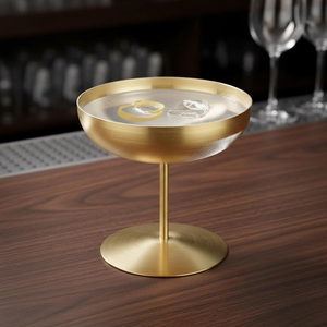 Copa de Martini de Metal Dorado, Copa de Cóctel Multiusos de Acero Inoxidable con Acabado Dorado para Bares, Restaurantes y Entretenimiento en el Hogar - Product Image 4