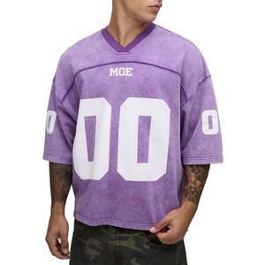 Camisetas de hombre de jersey oversize con lavado ácido, estilo vintage, con gráfico de fútbol americano, hombros caídos, holgadas, 100% algodón, cuello en V. - Product Image 1
