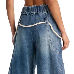 Pantalon cargo en jean pour femme, coupe large, taille mi-haute, ample, respirant, style streetwear décontracté, bleu délavé, taille à cordon de serrage, poches utilitaires - Product Image 4