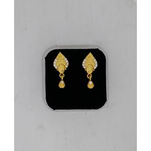 Boucles d'oreilles plaqué or micro-plaqué or avec fil géométrique incrusté de zircons pour femmes et filles - Product Image 2