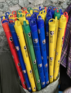 Palo de fregona de tornillo italiano con mango de escoba de madera recubierto de PVC pala de vástago desechable para limpieza del hogar de granja y jardín - Product Image 5