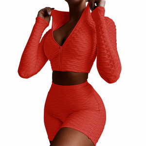 Ensemble de yoga froncé 2 pièces, col en V profond, manches longues, short taille haute, fermeture éclair, sans couture, en Spandex et Polyester, extensible dans les quatre sens - Product Image 1