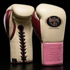 Gants de boxe en cuir de vachette véritable, rose, blanc et bordeaux, à lacets, pour l'entraînement et la combat, en vente. - Product Image 1
