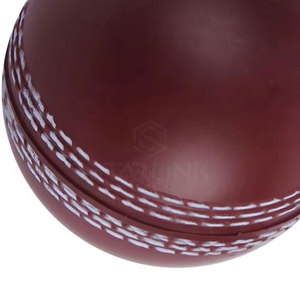 Balle de cricket en cuir de qualité supérieure, fabriquée à la main, quatre pièces, balle de match, fournisseur OEM personnalisé - Product Image 4