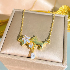 Collar con diseño de gato para mujer con incrustaciones de circonita, acero inoxidable 304 chapado en oro con revestimiento de 0.03µm de grosor, con cadena de cable. - Product Image 2