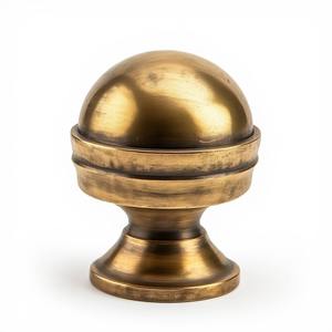 Butée de porte fonctionnelle en laiton au design moderne pour portes de cuisine et de salle de bain, durable et résistante - Product Image 4