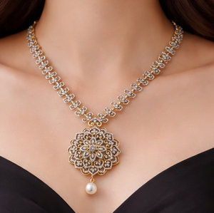 Collar con Colgante Ovalado de Oro Rosa de 14K de Lujo con Triple Clúster de Diamantes, Joyería Fina y Delicada para Mujer, Regalo de Aniversario o Boda - Product Image 4