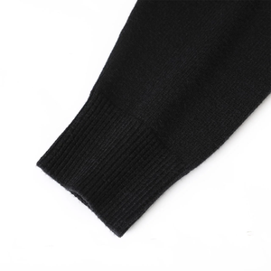 Cardigan en tricot noir premium Sigma avec logo personnalisé pour les fraternités, les sororités, les universités, les écoles, vente en gros OEM ODM - Product Image 4