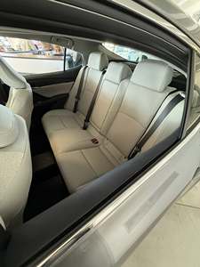 Camry XLE 2.5L Híbrido de Lujo Sedán FWD 2025 usado - Product Image 2
