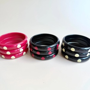 Pulseras de Resina Sin Níquel, Pulseras de Resina Sin Plomo, Pulseras de Resina con Acabado Sólido, Pulseras de Resina Personalizadas de Fábrica, Artículo al por Mayor - Product Image 3