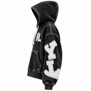 Hoodie oversize noir personnalisé, streetwear premium, demi-zip, effet délavé, avec appliqué et broderie vieillie - Product Image 3